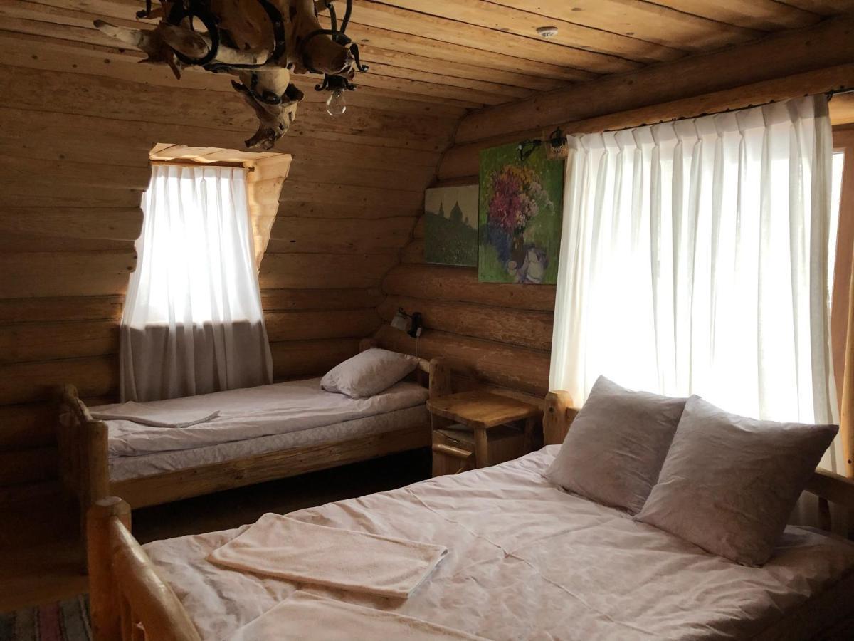 Будинок Художника Шипіт Пилипець Екстер'єр фото